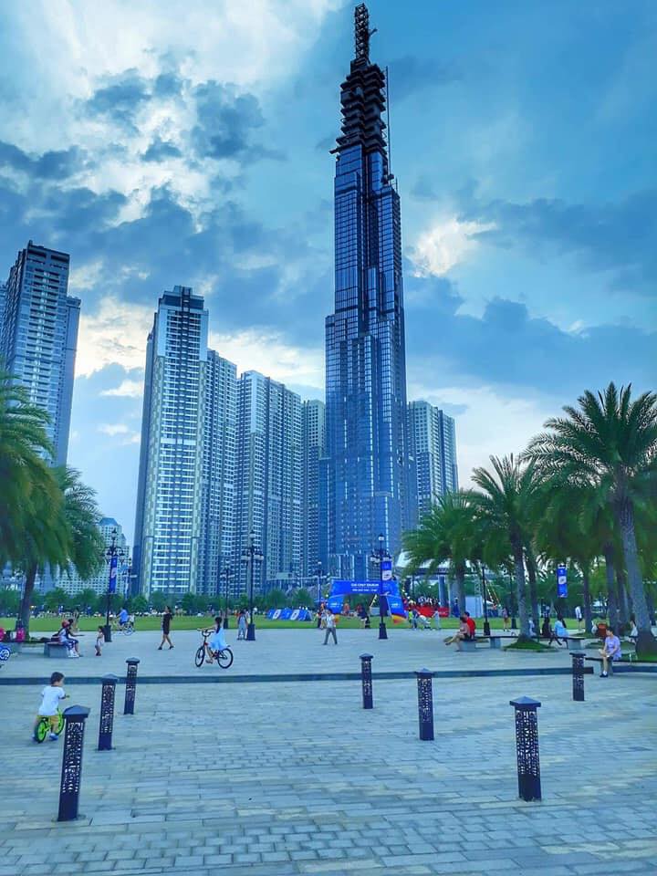 Toà nhà cao nhất Việt Nam Landmark 81 chính thức hoàn thành chiều cao 461 m