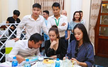 Khách hàng tham dự tại buổi tư vấn, giới thiệu căn hộ Eco-Green Saigon quận 7.